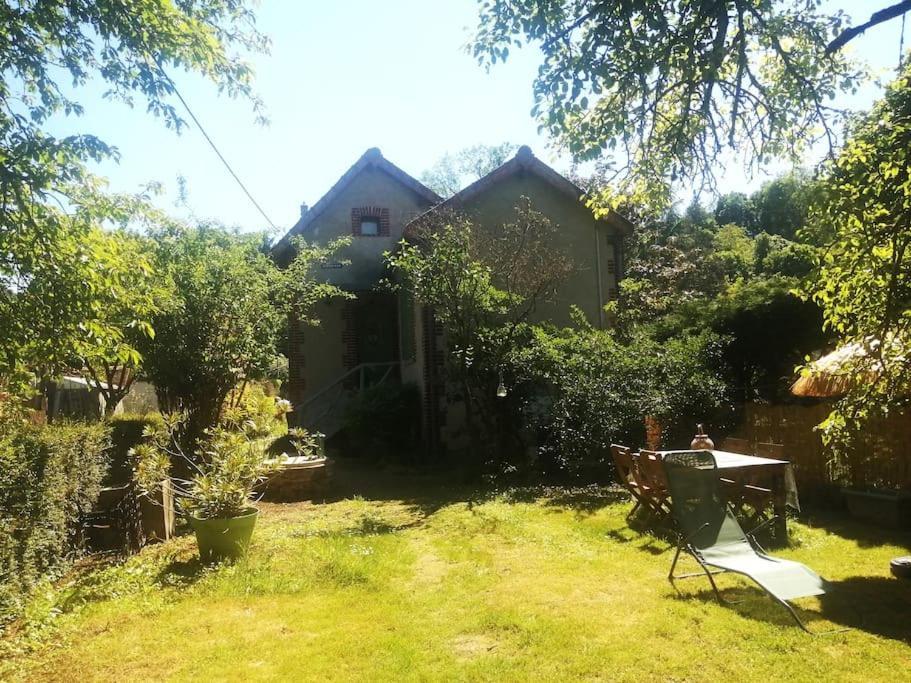 Maison " Bouton D'Or" Au Bord De L'Eau, A 10 Mn De Tours , Meuble Classe Une Etoile Saint-Avertin Exterior photo